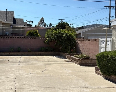 1331 S Patton Avenue - Photo Thumbnail 16
