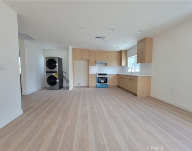 1567 W 228th Street - Photo Thumbnail 3