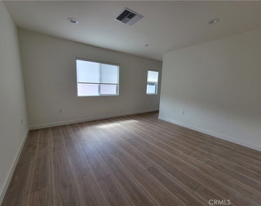1567 W 228th Street - Photo Thumbnail 7
