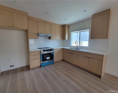 1567 W 228th Street - Photo Thumbnail 4