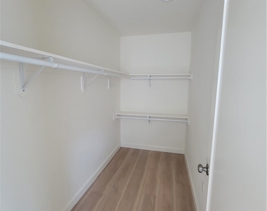 1567 W 228th Street - Photo Thumbnail 11