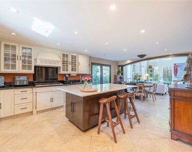 3259 Malcolm - Photo Thumbnail 10