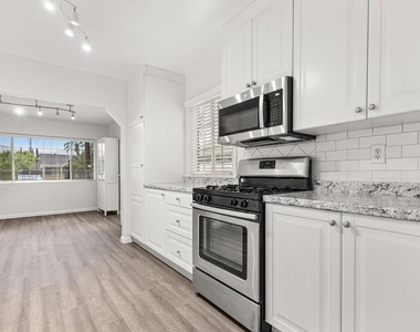 7845 Hillrose Street - Photo Thumbnail 8