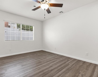 7845 Hillrose Street - Photo Thumbnail 11