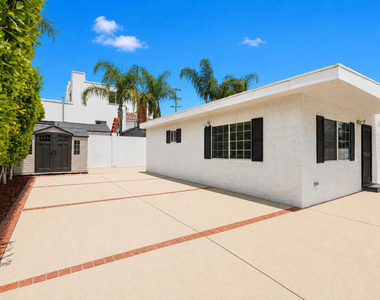 7845 Hillrose Street - Photo Thumbnail 2