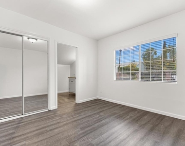 7845 Hillrose Street - Photo Thumbnail 12