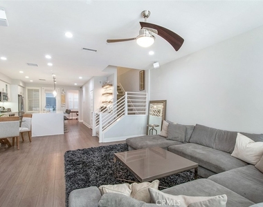 10 Brownstone Way - Photo Thumbnail 4