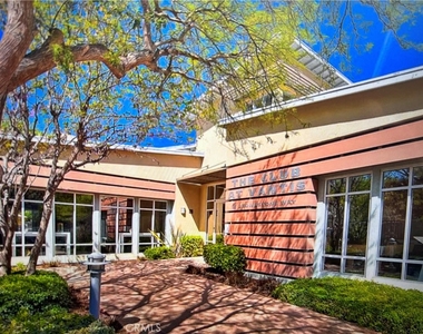 10 Brownstone Way - Photo Thumbnail 25