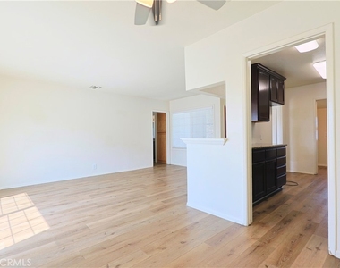 1113 S Pine - Photo Thumbnail 12