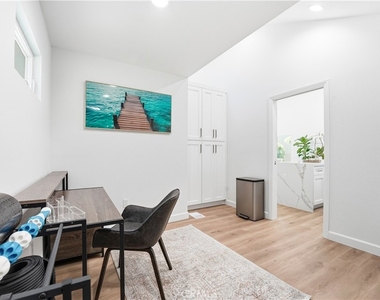 83 Palm Beach Court - Photo Thumbnail 13