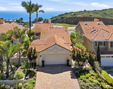 83 Palm Beach Court - Photo Thumbnail 5