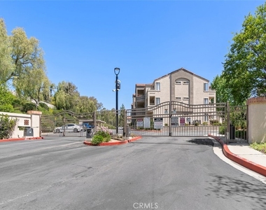 1035 La Terraza Circle - Photo Thumbnail 28