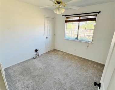8274 Madera - Photo Thumbnail 13