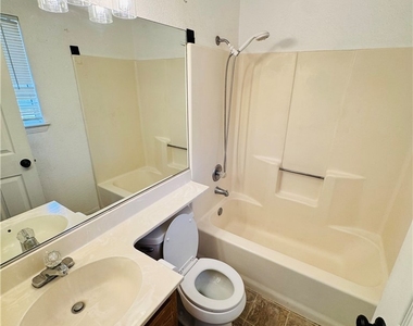 8274 Madera - Photo Thumbnail 10