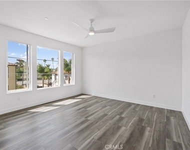 1632 Doheny Way - Photo Thumbnail 9