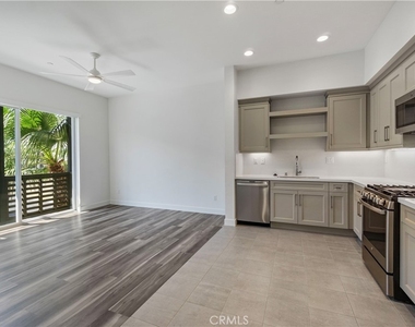 1632 Doheny Way - Photo Thumbnail 3