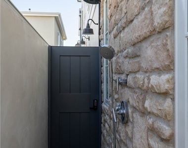 400 40th Street - Photo Thumbnail 29