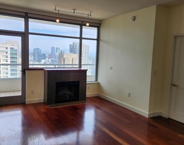 700 W E Street - Photo Thumbnail 7
