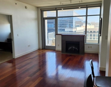 700 W E Street - Photo Thumbnail 5