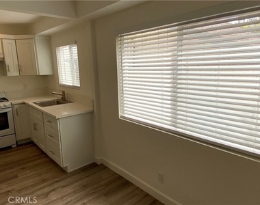 326 N Coast - Photo Thumbnail 5