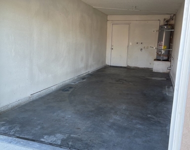 13757 Greenwood Place - Photo Thumbnail 18