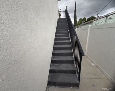 6709 Denny Ave - Photo Thumbnail 13