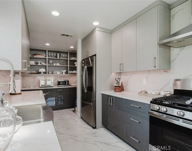 14761 Septo Street - Photo Thumbnail 10