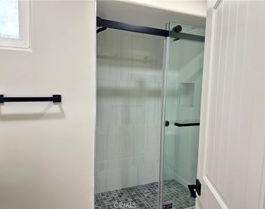 7321 Darby Place - Photo Thumbnail 8