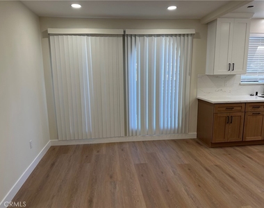 7321 Darby Place - Photo Thumbnail 3