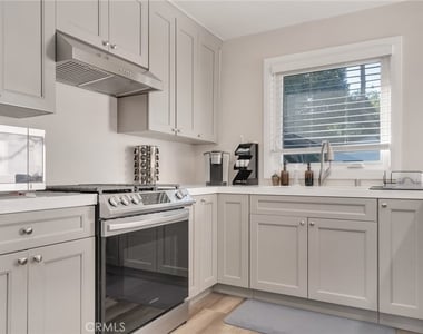 225 E Arrow - Photo Thumbnail 5