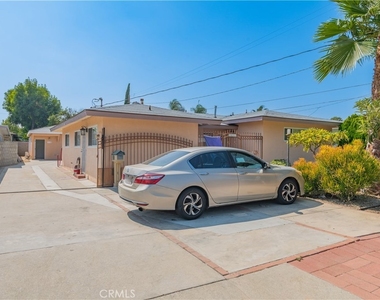 5033 Sultana Avenue - Photo Thumbnail 1