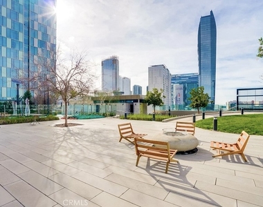 889 Francisco Street - Photo Thumbnail 26