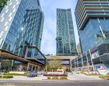 889 Francisco Street - Photo Thumbnail 28