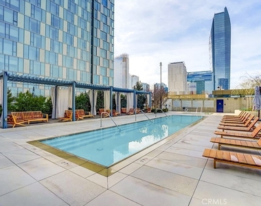 889 Francisco Street - Photo Thumbnail 23
