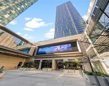889 Francisco Street - Photo Thumbnail 6