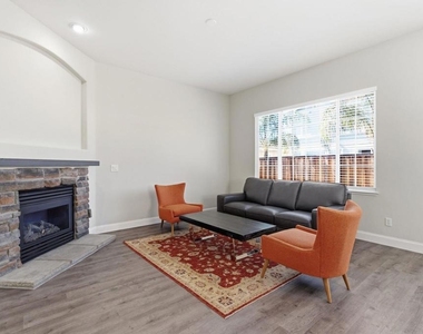 1067 Somersby Way - Photo Thumbnail 11