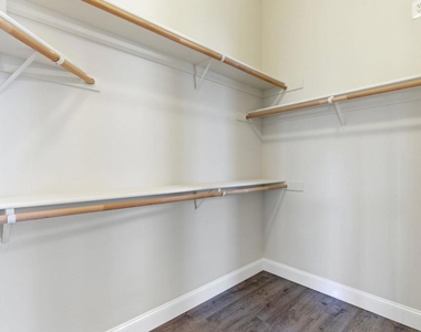 1067 Somersby Way - Photo Thumbnail 27