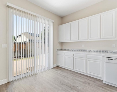 1067 Somersby Way - Photo Thumbnail 18