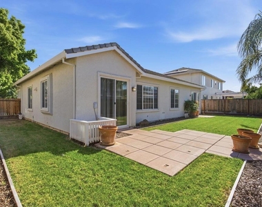 1067 Somersby Way - Photo Thumbnail 39