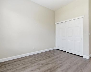 1067 Somersby Way - Photo Thumbnail 28