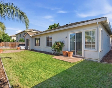 1067 Somersby Way - Photo Thumbnail 40