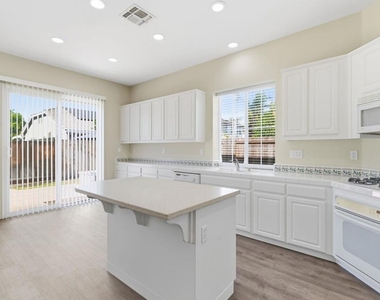1067 Somersby Way - Photo Thumbnail 15