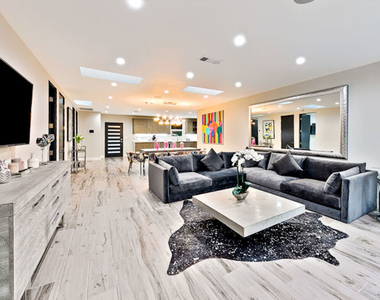 1741 Stearns Drive - Photo Thumbnail 10