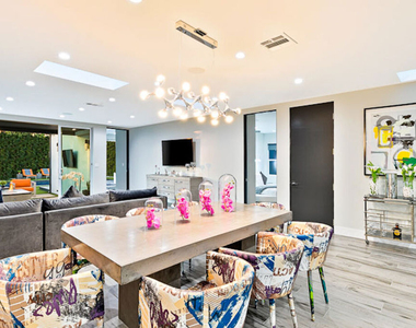 1741 Stearns Drive - Photo Thumbnail 6