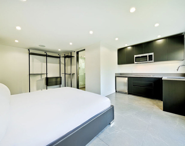 1855 Stearns Drive - Photo Thumbnail 29