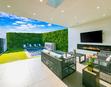 1855 Stearns Drive - Photo Thumbnail 15