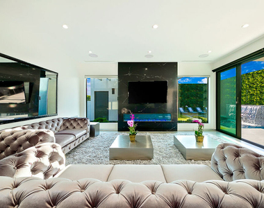 1855 Stearns Drive - Photo Thumbnail 13