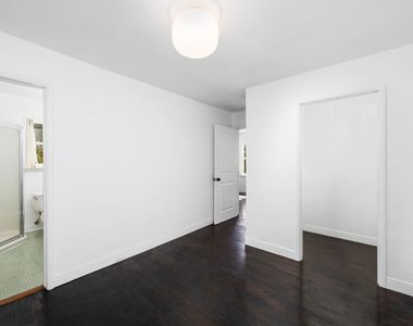 9016 1/2 Harratt Street - Photo Thumbnail 8