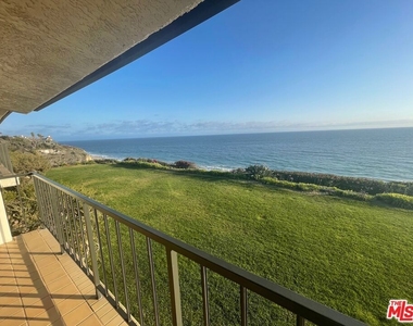 6805 Shearwater Lane - Photo Thumbnail 15