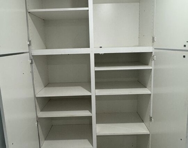 428 S Grand View Street - Photo Thumbnail 5